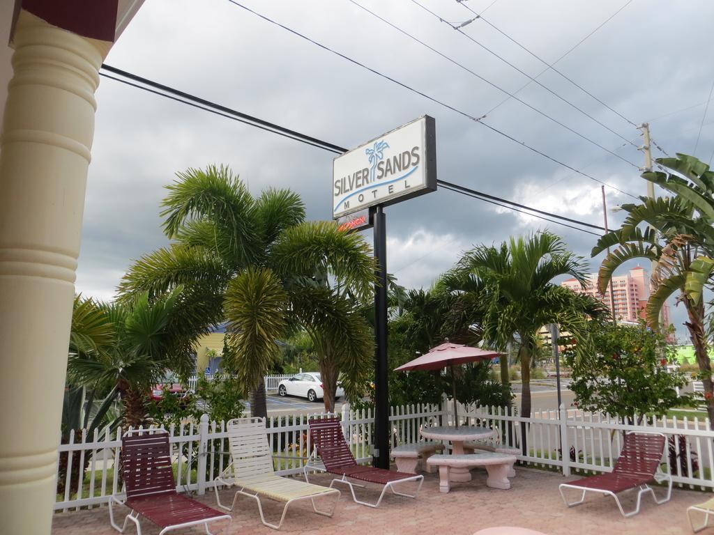 Silver Sands Motel Clearwater Beach Exterior photo